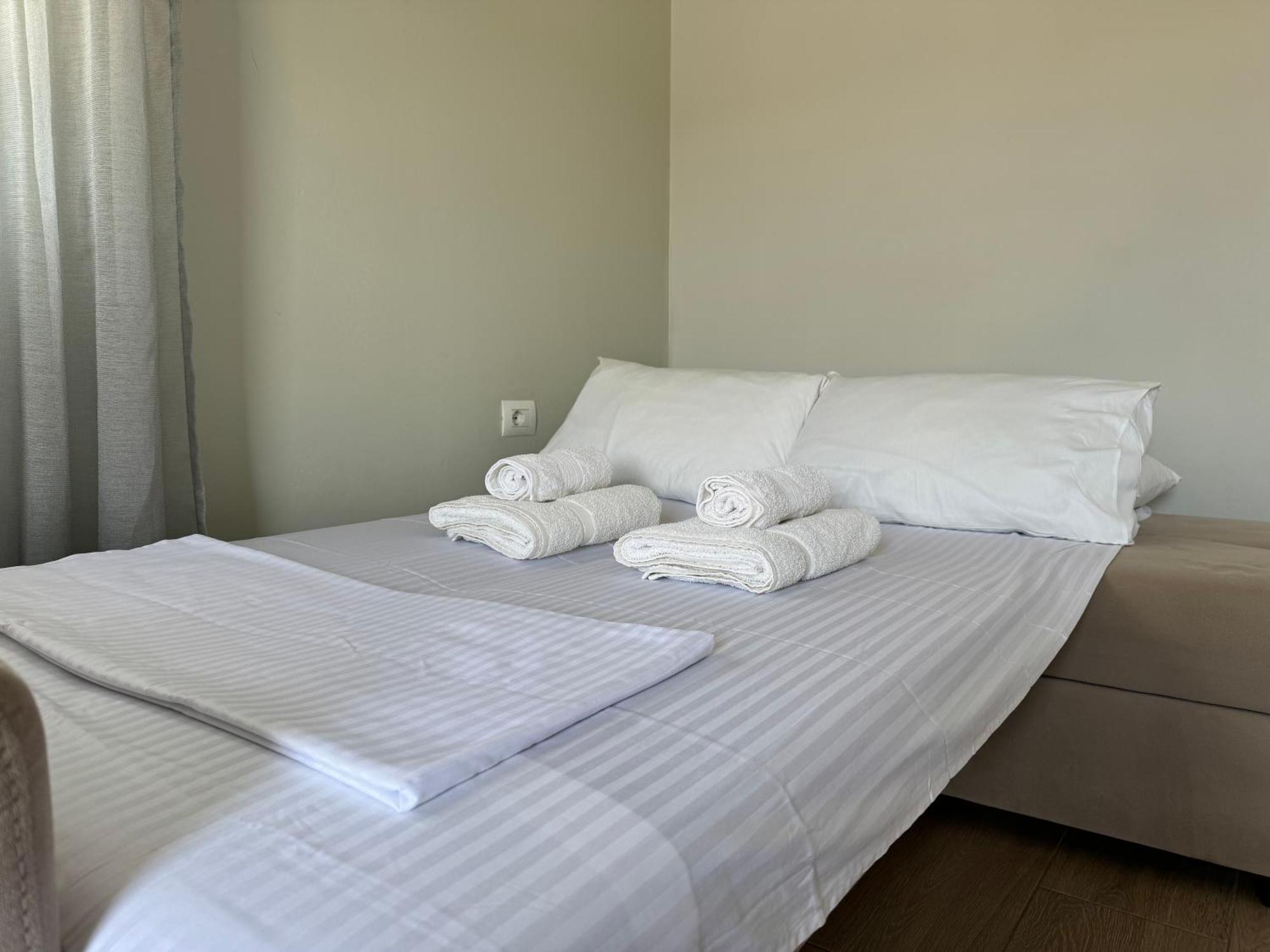 Almando Hotel *