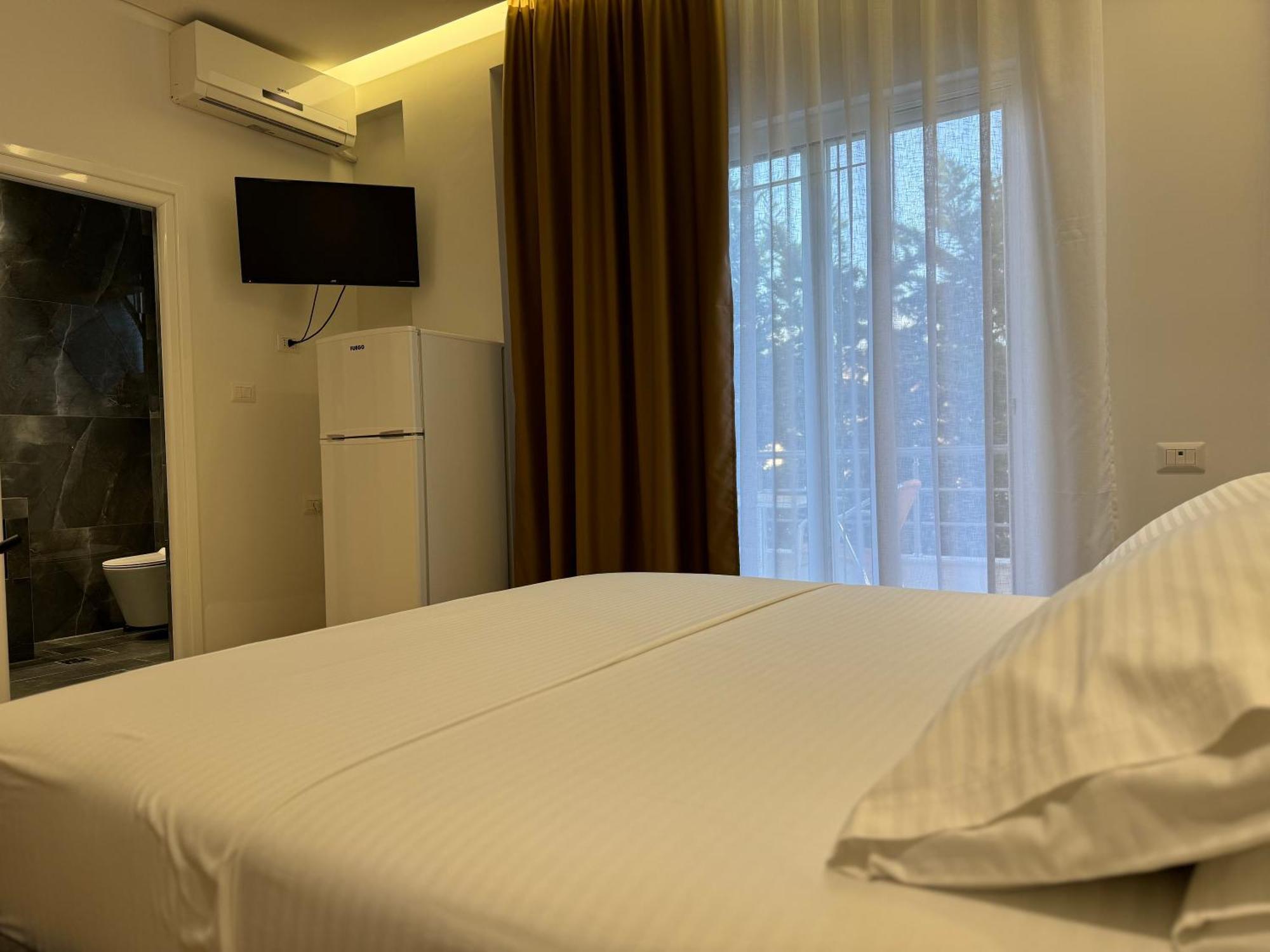 Almando Hotel